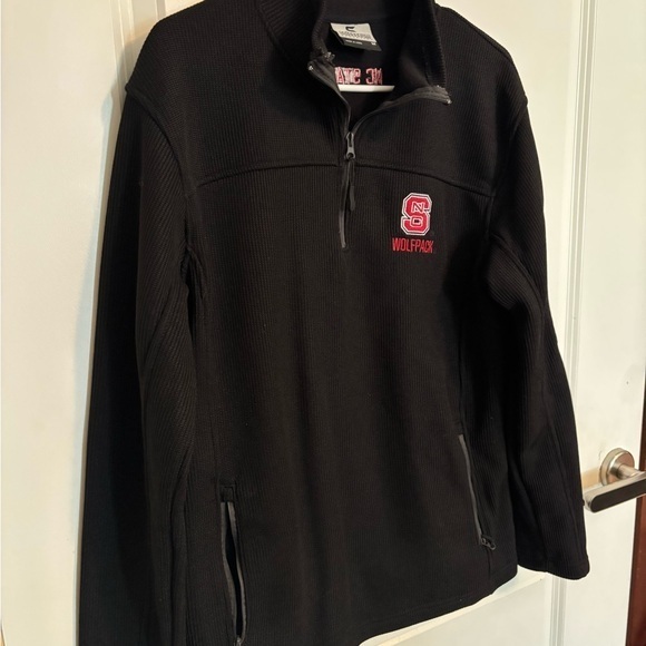 Colosseum Tops - Black NC State Wolfpack Quarter-Zip Pullover